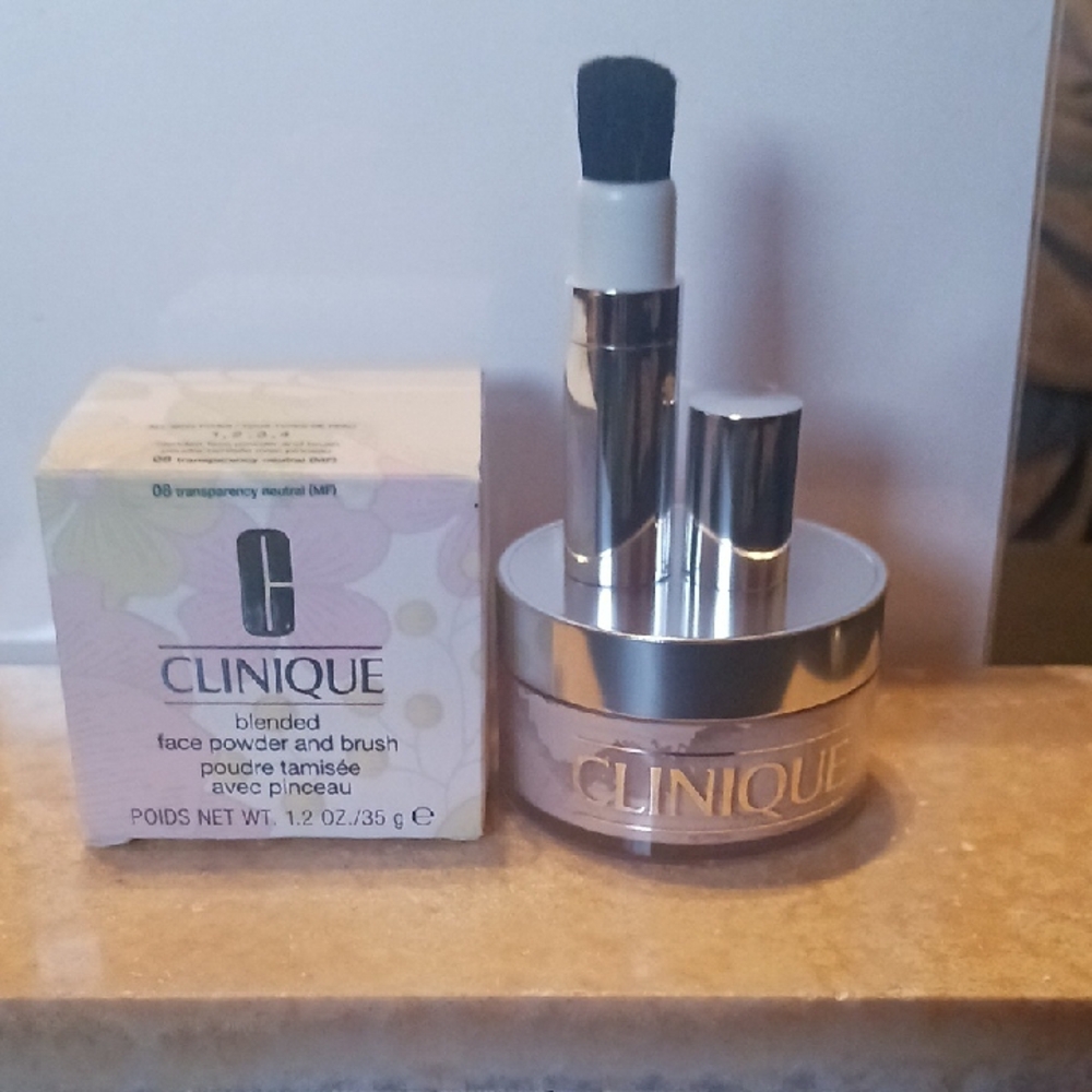 Clinique Blended Face Powder and Brush